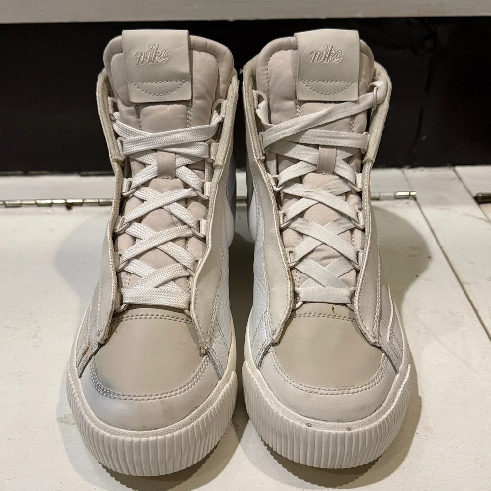 Nike Blazer Mid Victory Women’s Size 7 Sneakers